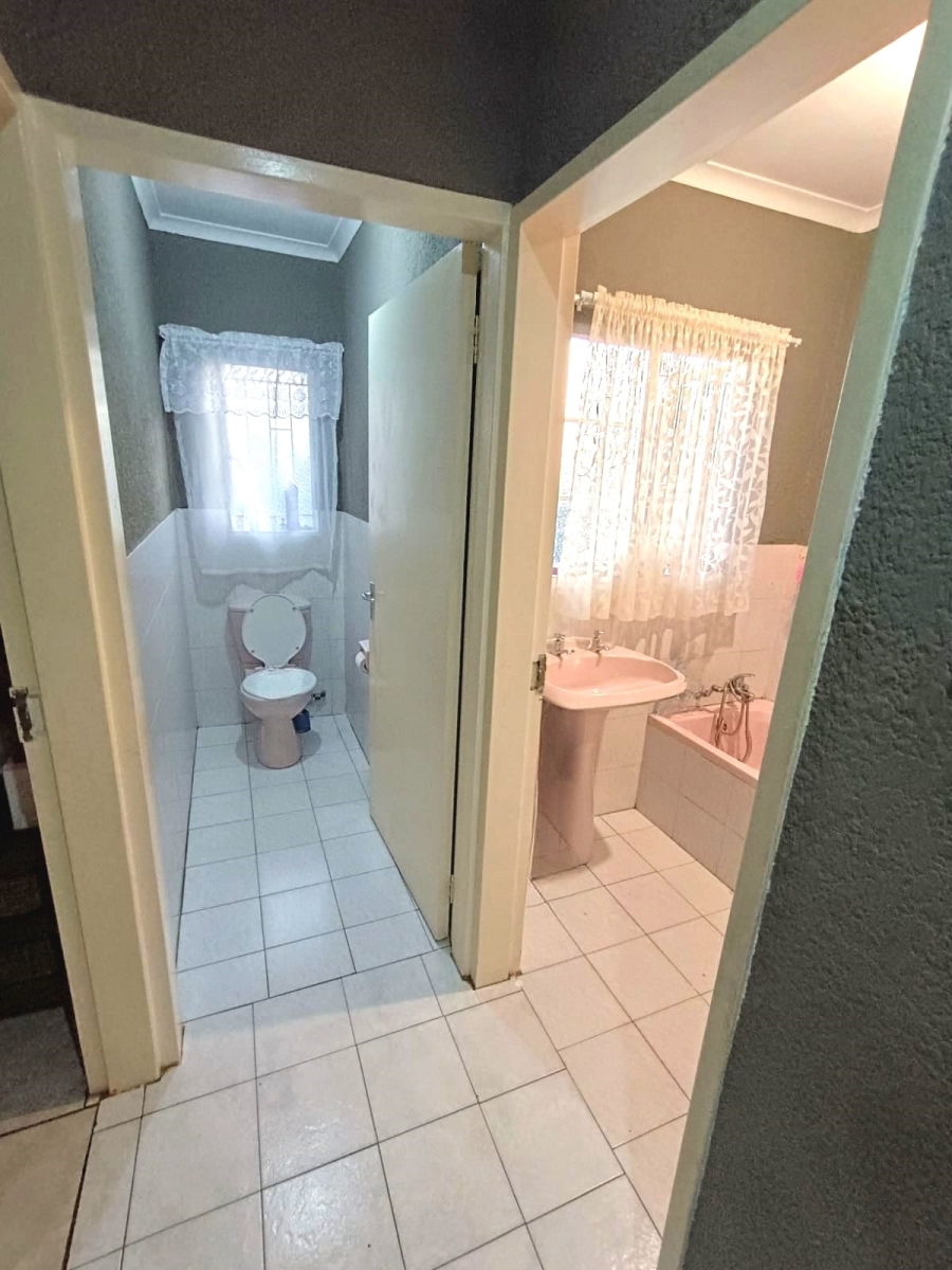 3 Bedroom Property for Sale in Safari Gardens North West